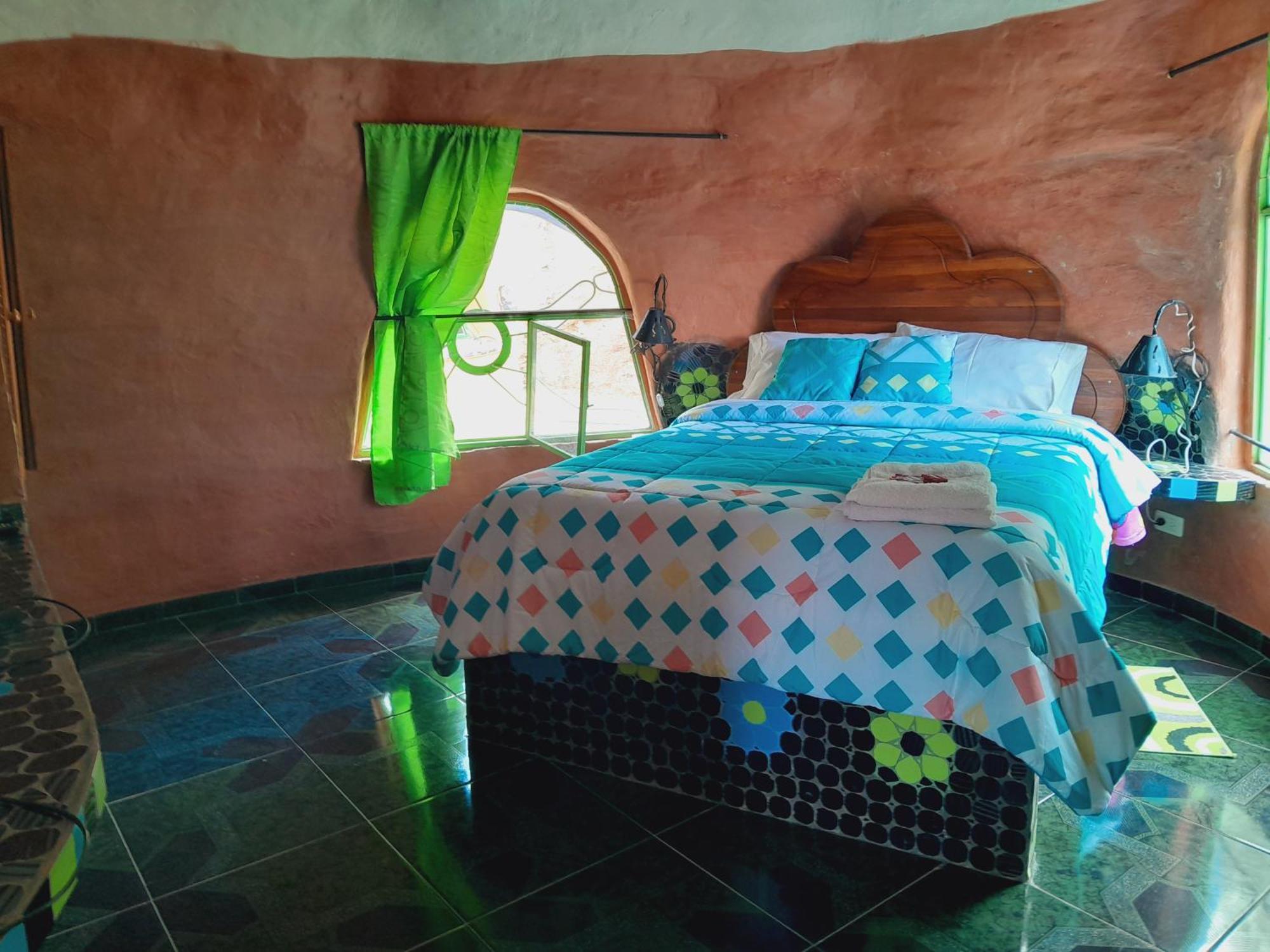 Casa Ceramica Bella Flor *